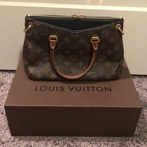 Louis Vuitton Pallas BB